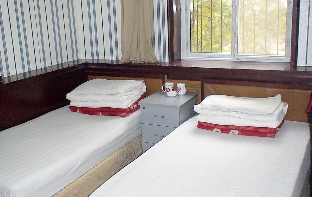Guangwai Jingbin Hostel West Railway Station 베이징 외부 사진